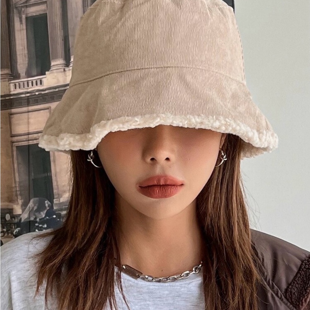 Elegant Beige Bucket Hat
